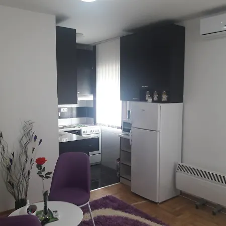 아파트 Apartman 2s 비옐리나